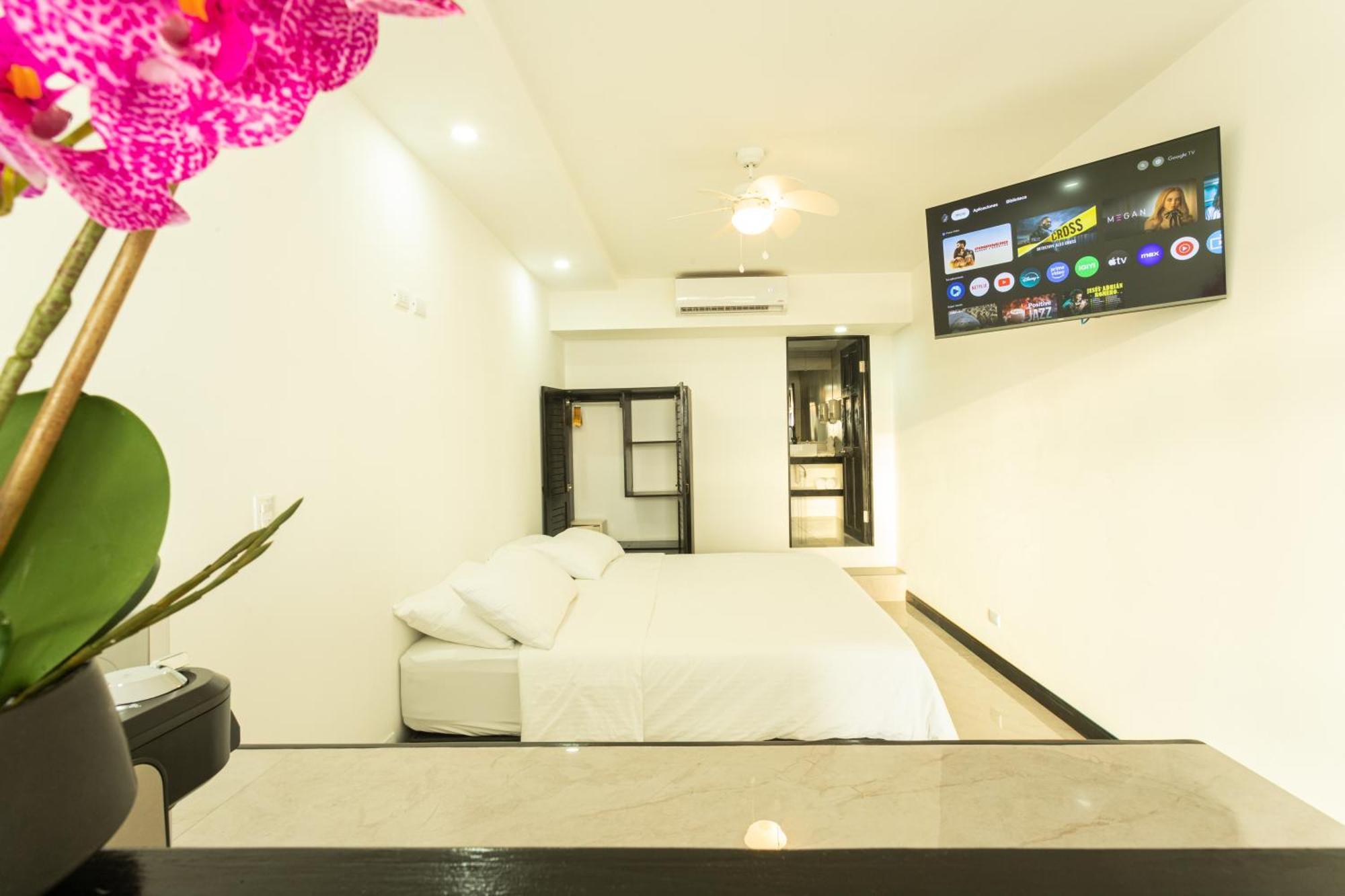 El Faro Containers Beach Hotel Manuel Antonio Exterior foto