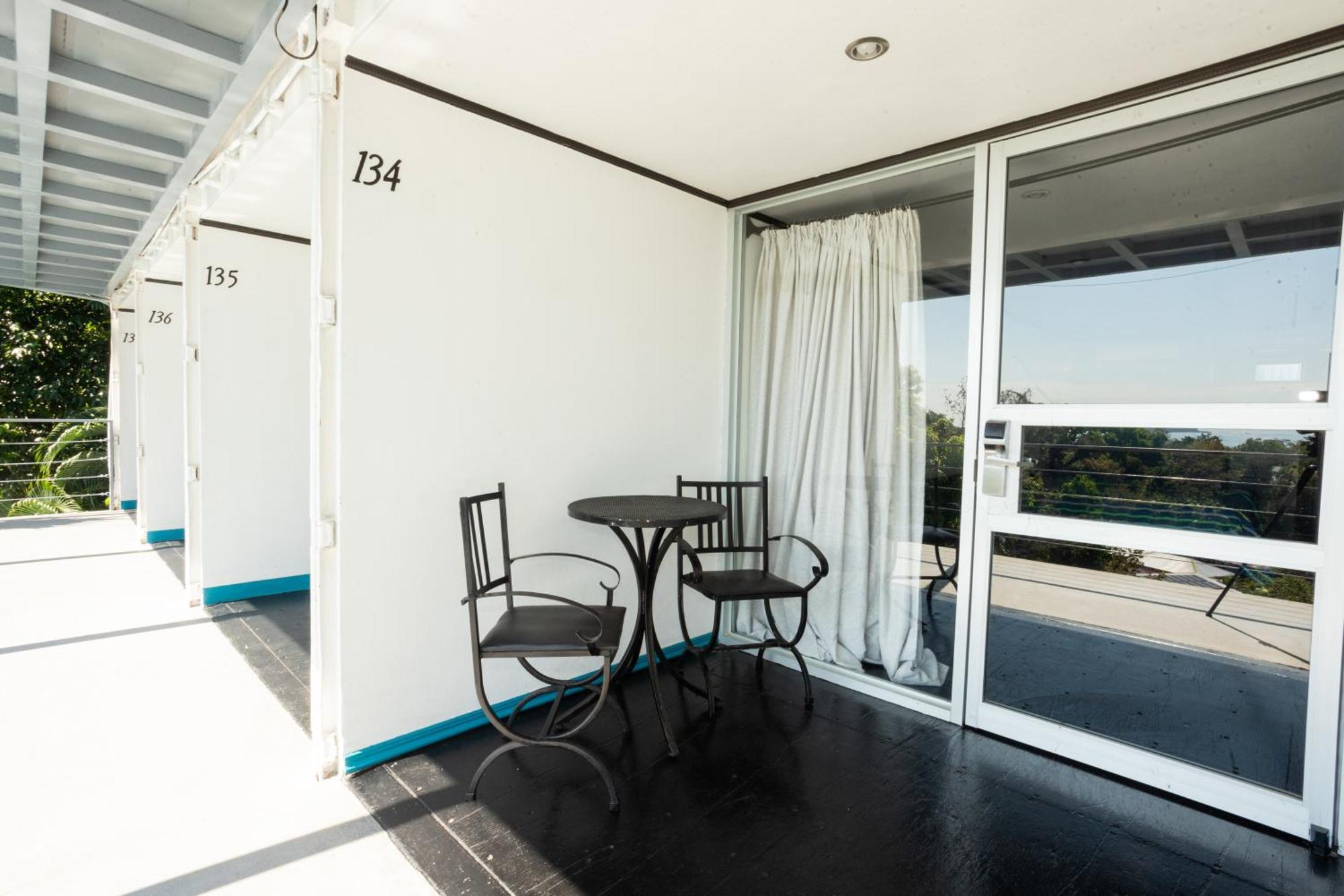 El Faro Containers Beach Hotel Manuel Antonio Exterior foto