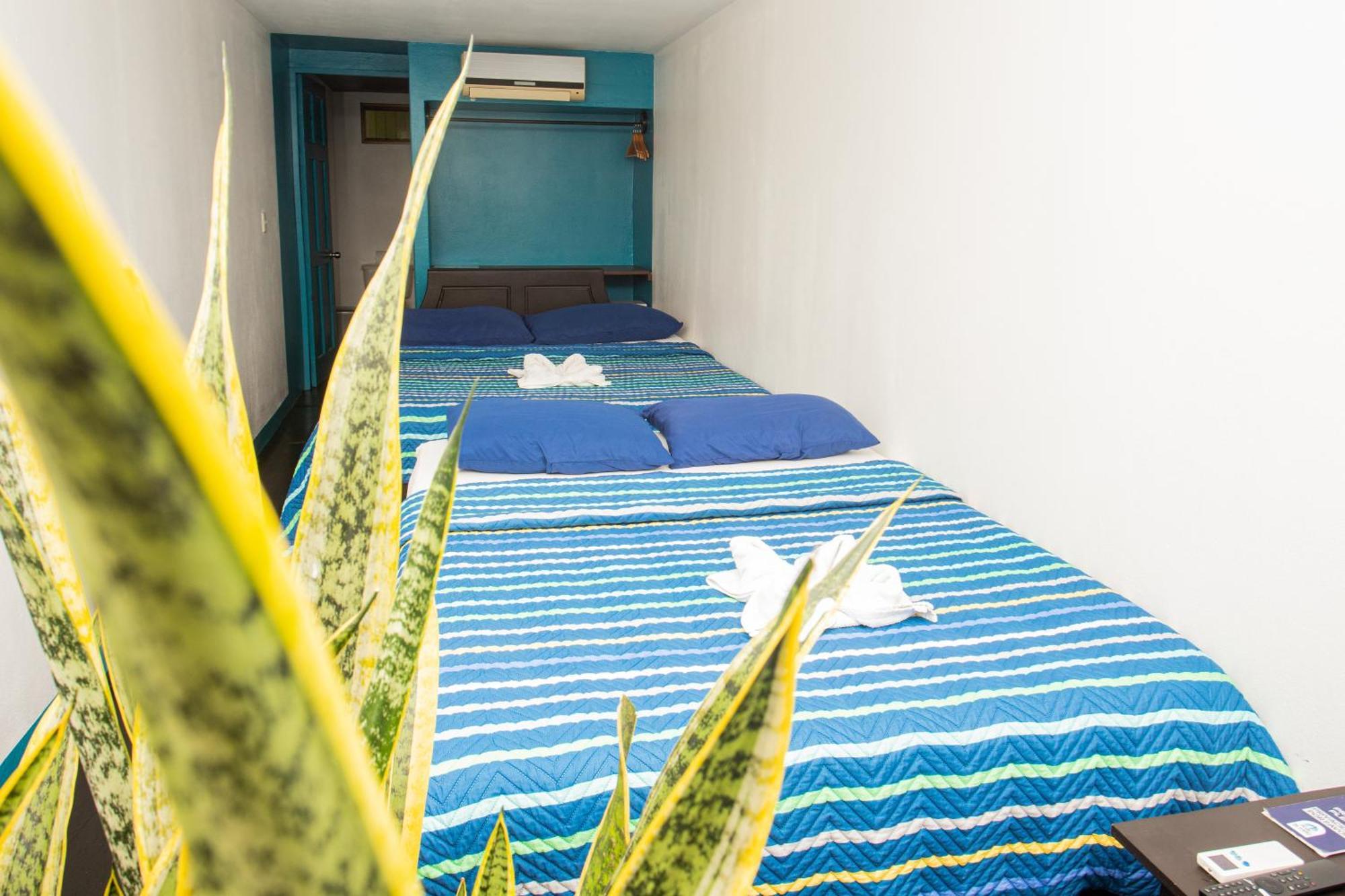 El Faro Containers Beach Hotel Manuel Antonio Exterior foto