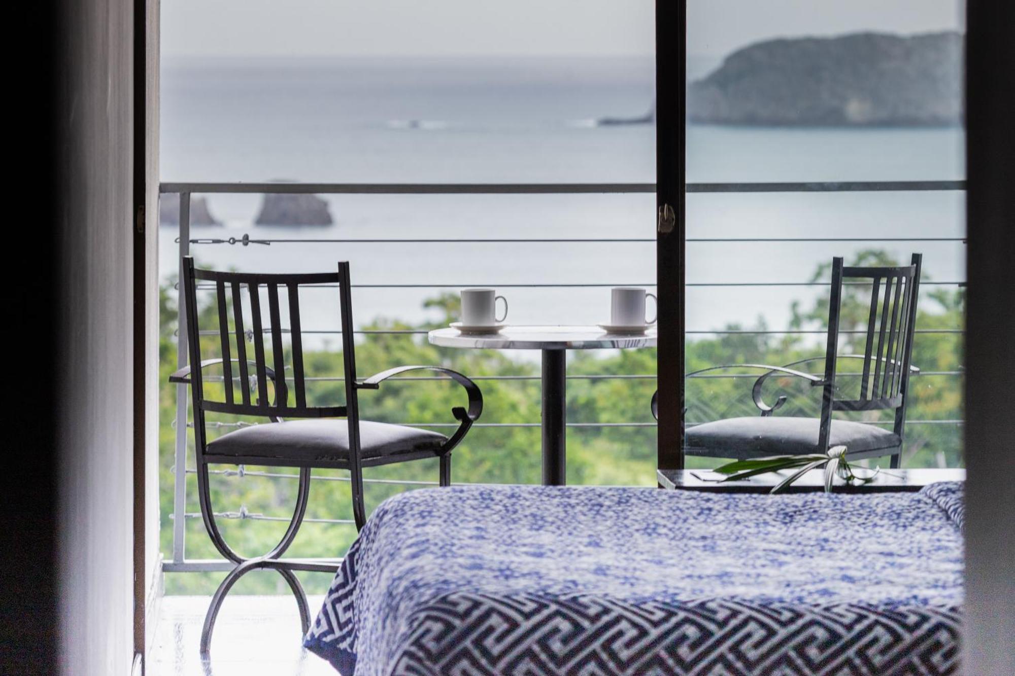 El Faro Containers Beach Hotel Manuel Antonio Exterior foto
